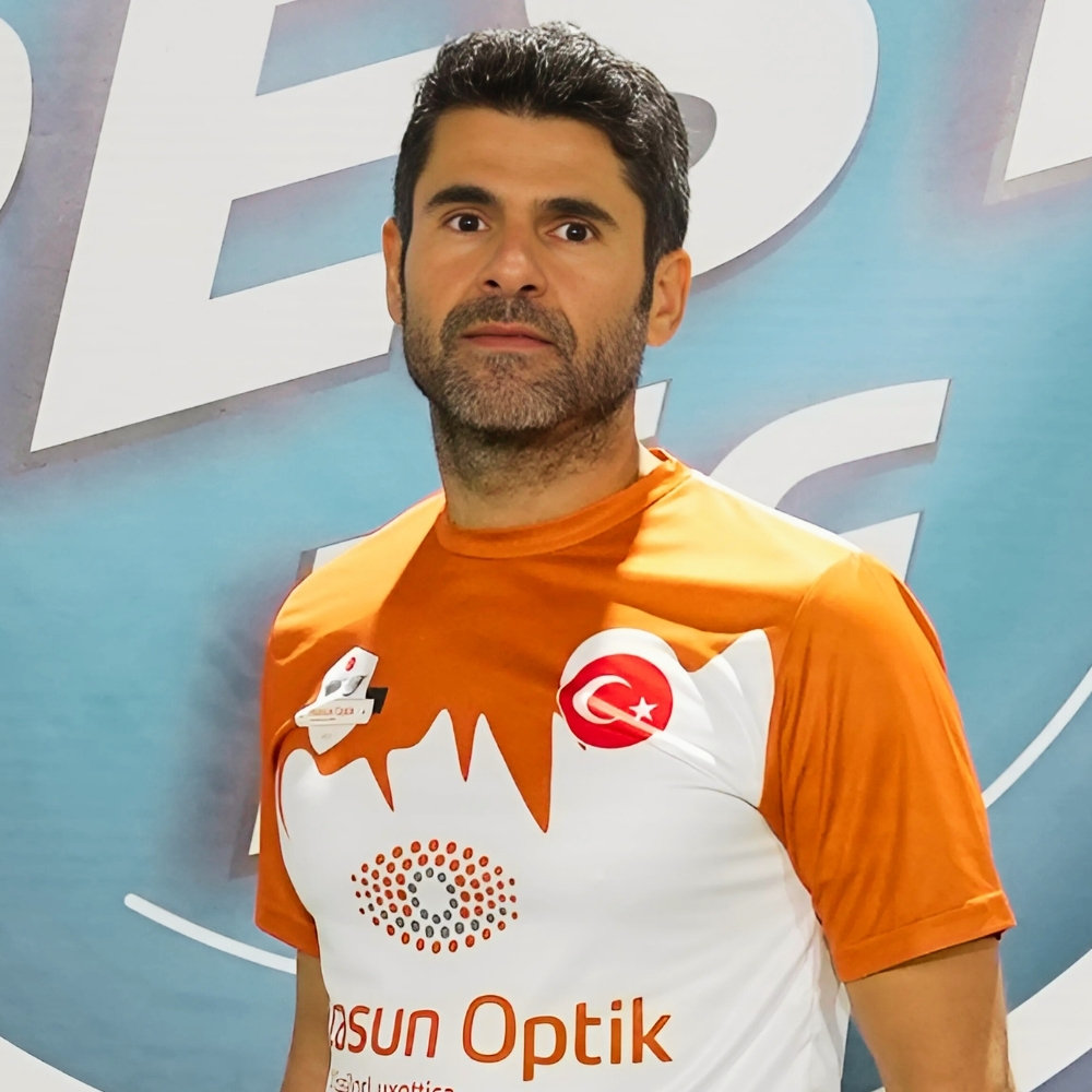 ÖZGÜR